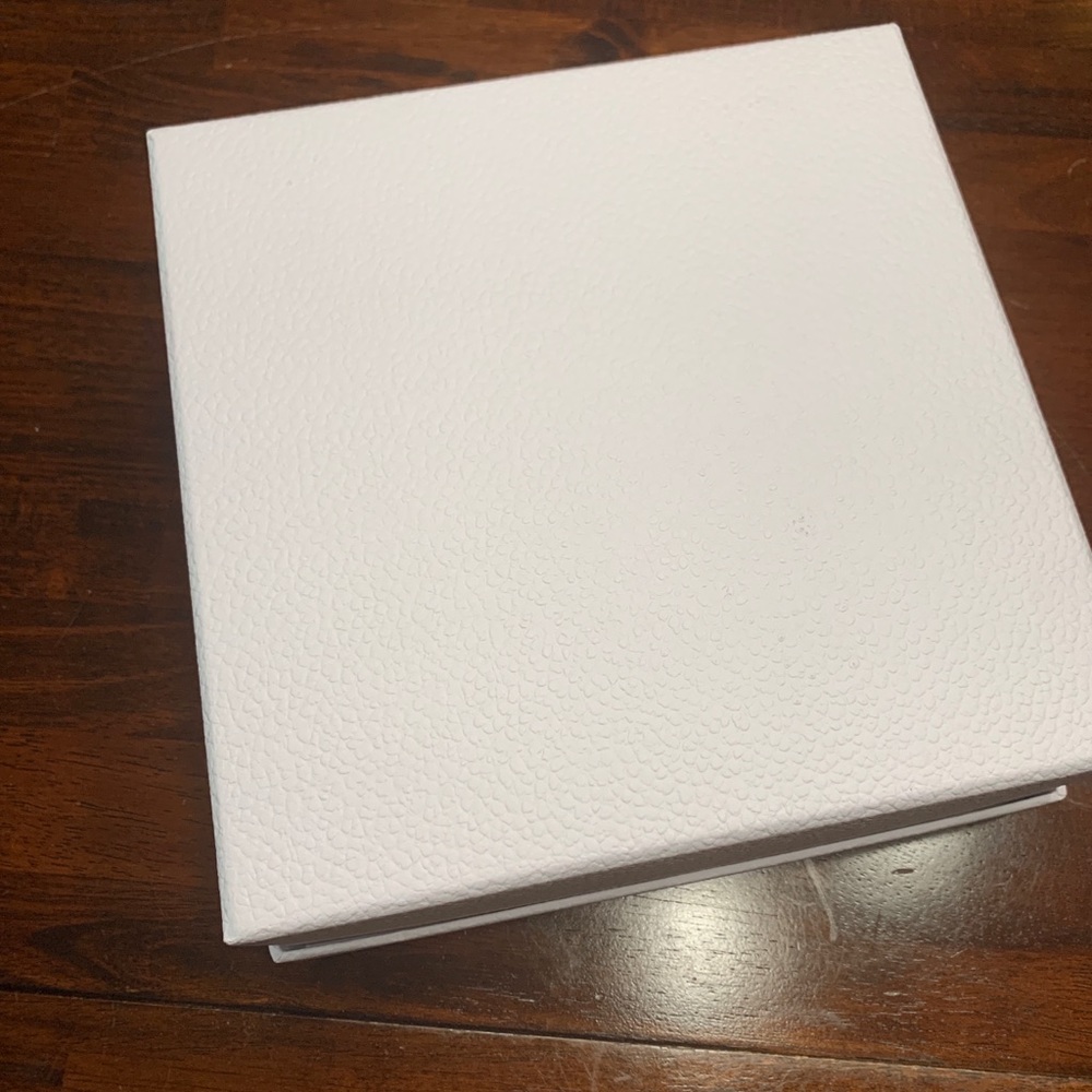 Dior Square Box White Grey Gifting Storage - Picture 6 of 7